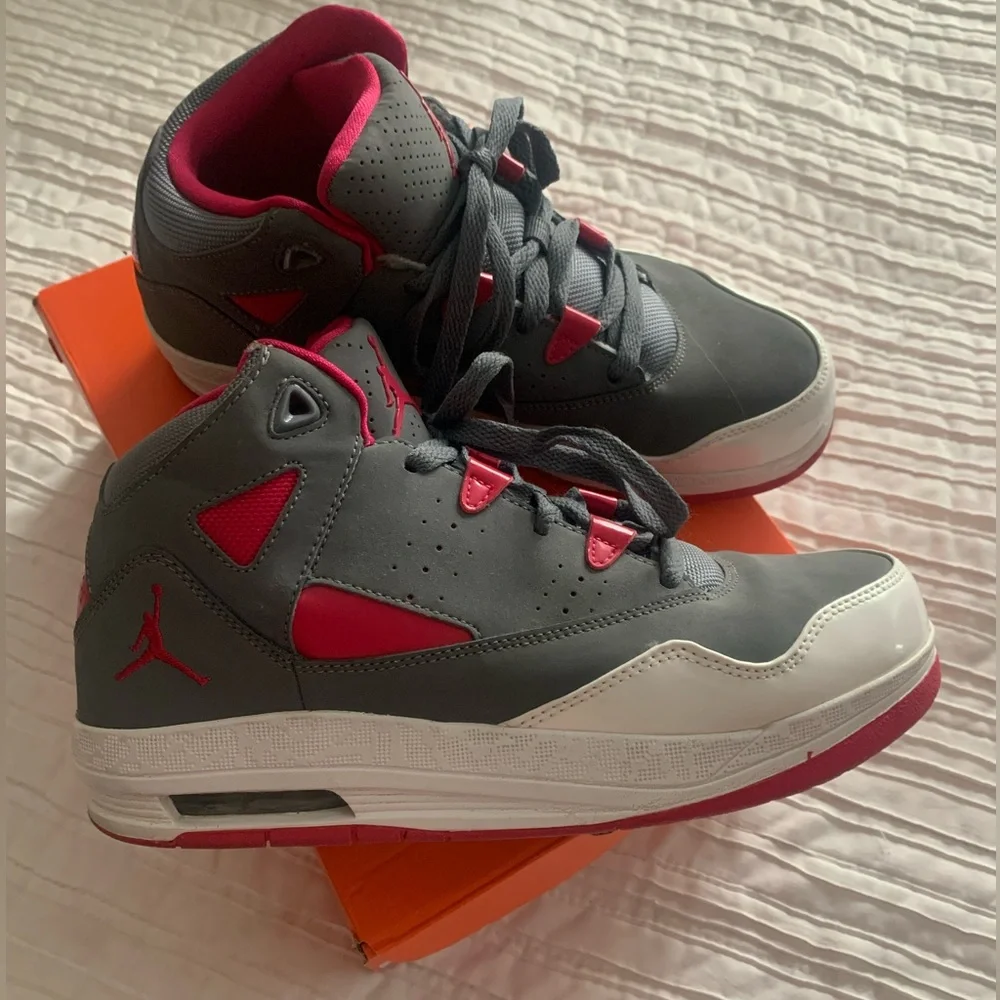 Jordan retro hot